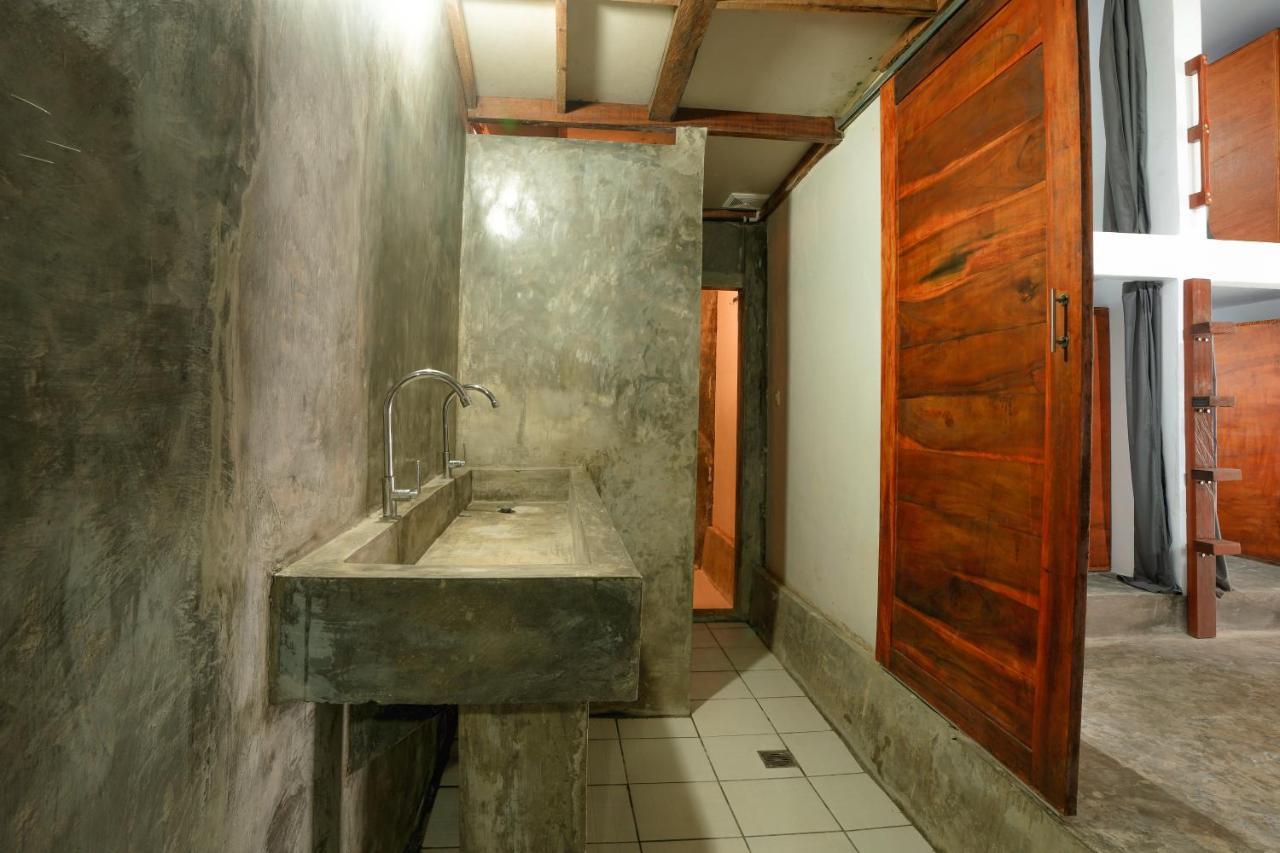 Waiwas Hostel Kuta (Lombok) Exterior foto